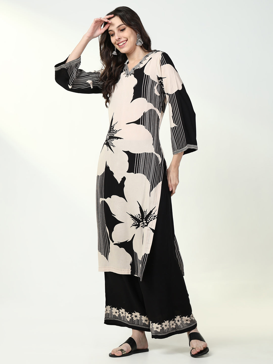 Women Floral Black Straight Kurta Set