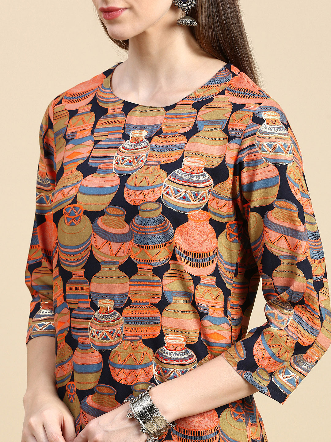 Women Ethnic Motifs Orange Straight Kurta Set