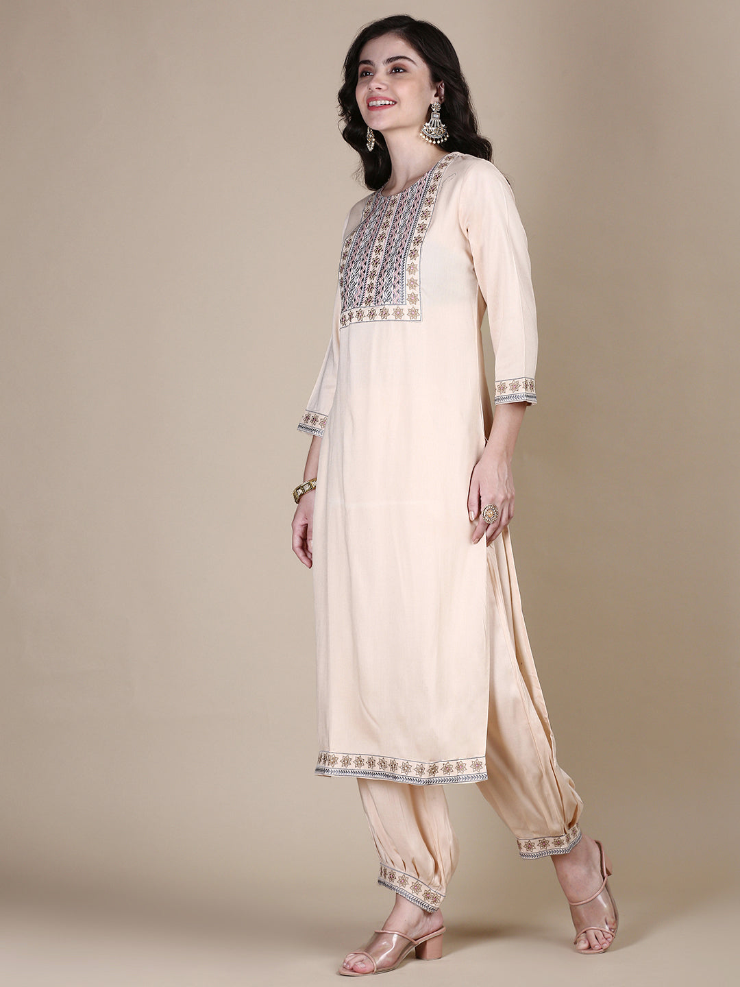 Women Solid Peach Straight Kurta Set with Dupatta