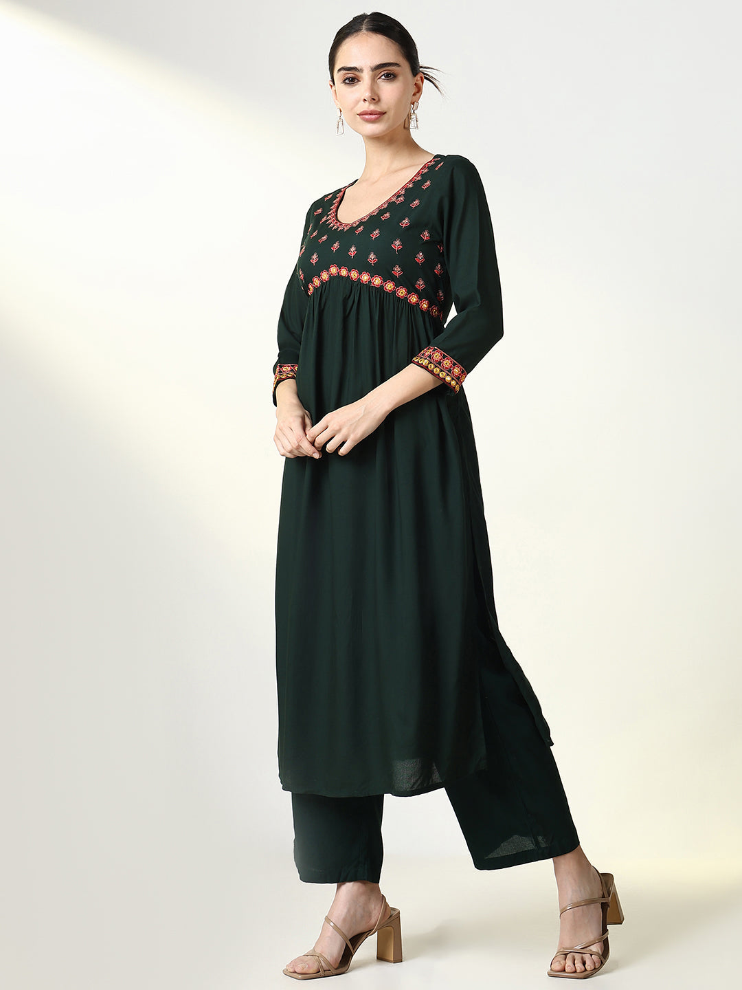 Women Solid Green A Line Kurta Set with Dupatta