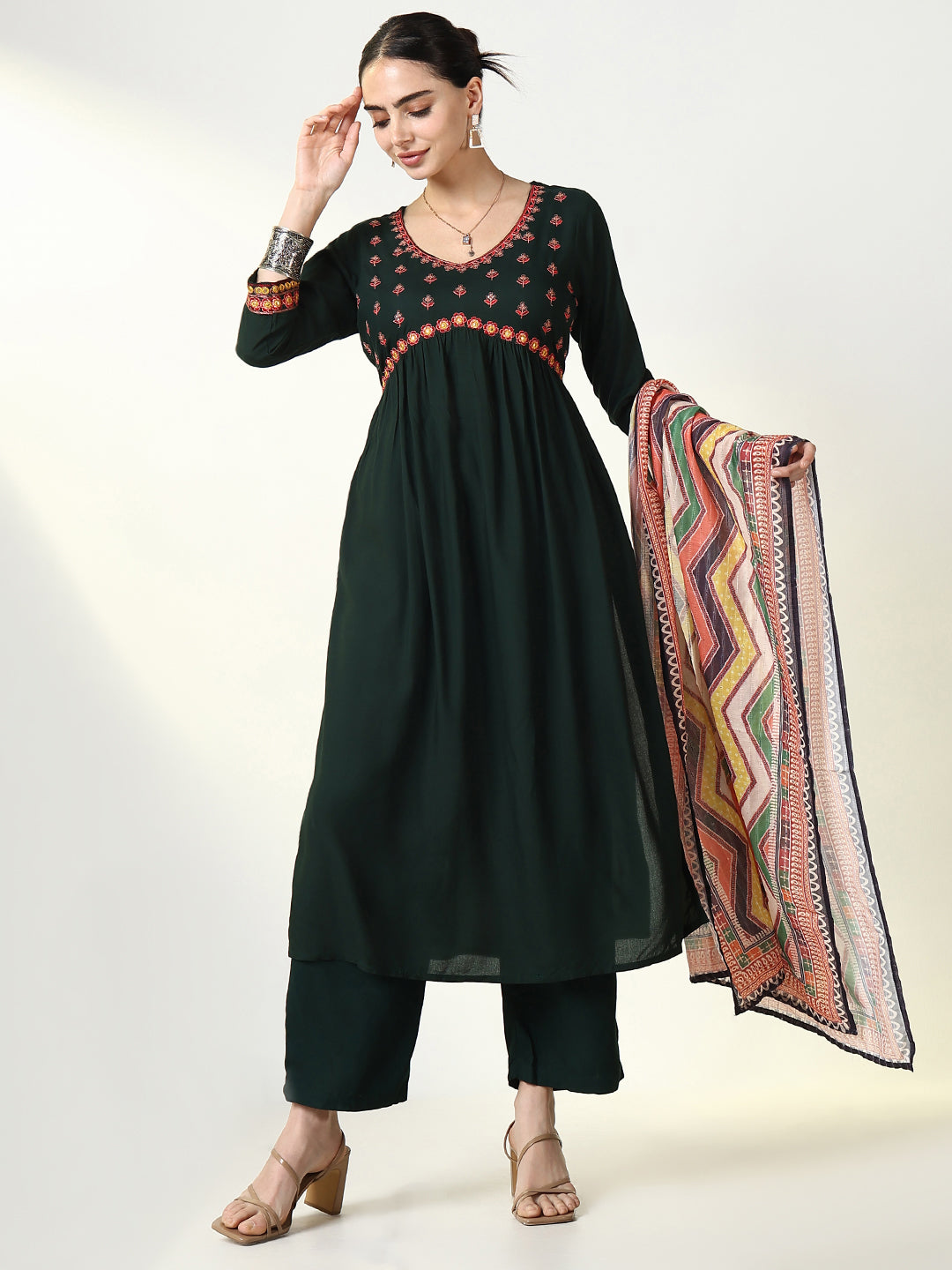 Women Solid Green A Line Kurta Set with Dupatta