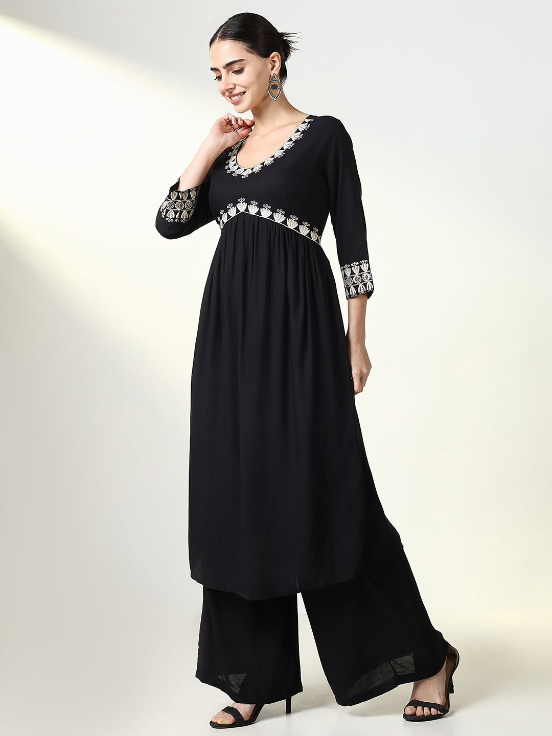 Women Solid Black Straight Kurta Set with Dupatta