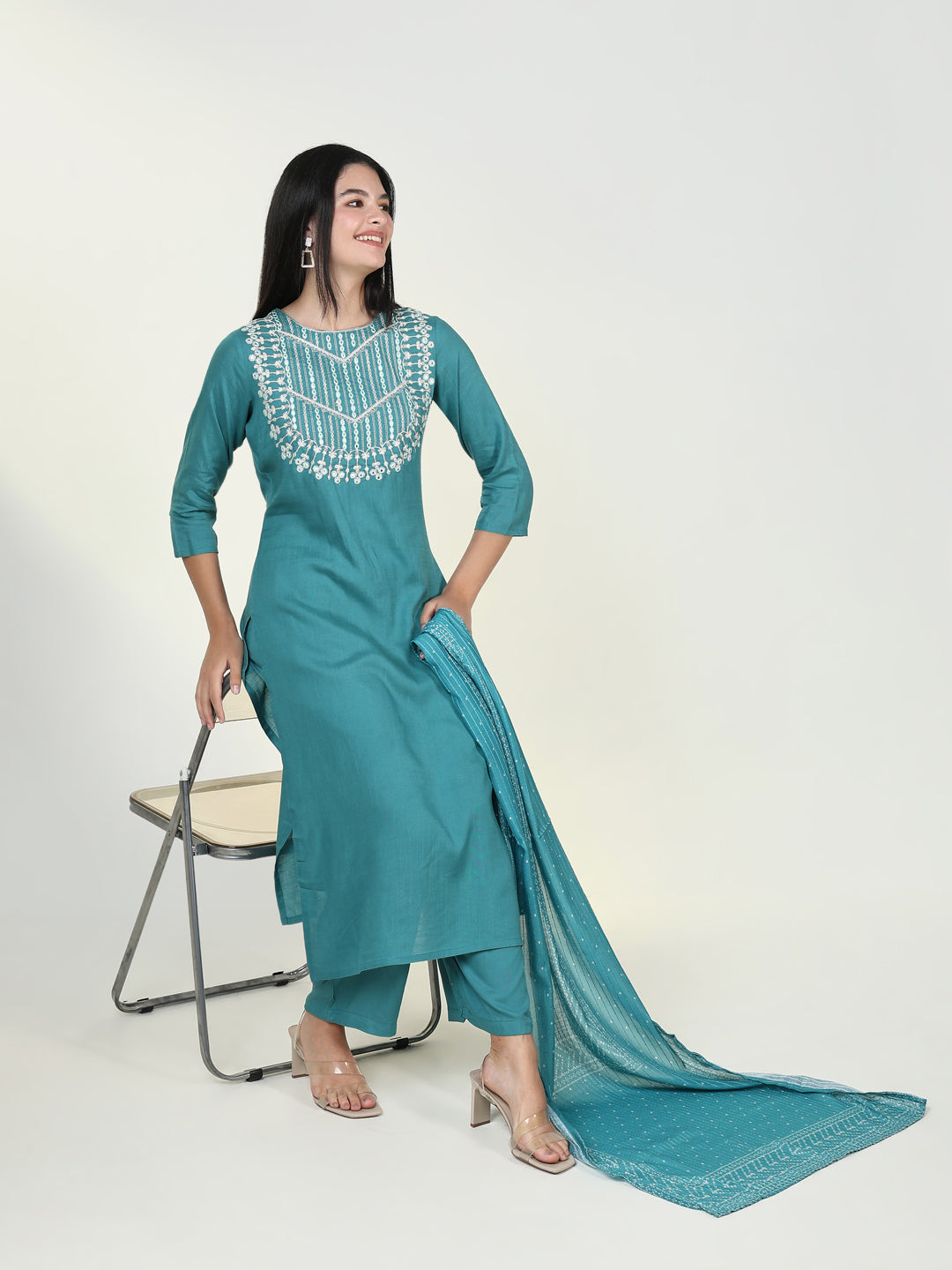 Women Solid Green Kurta Set with Dupatta