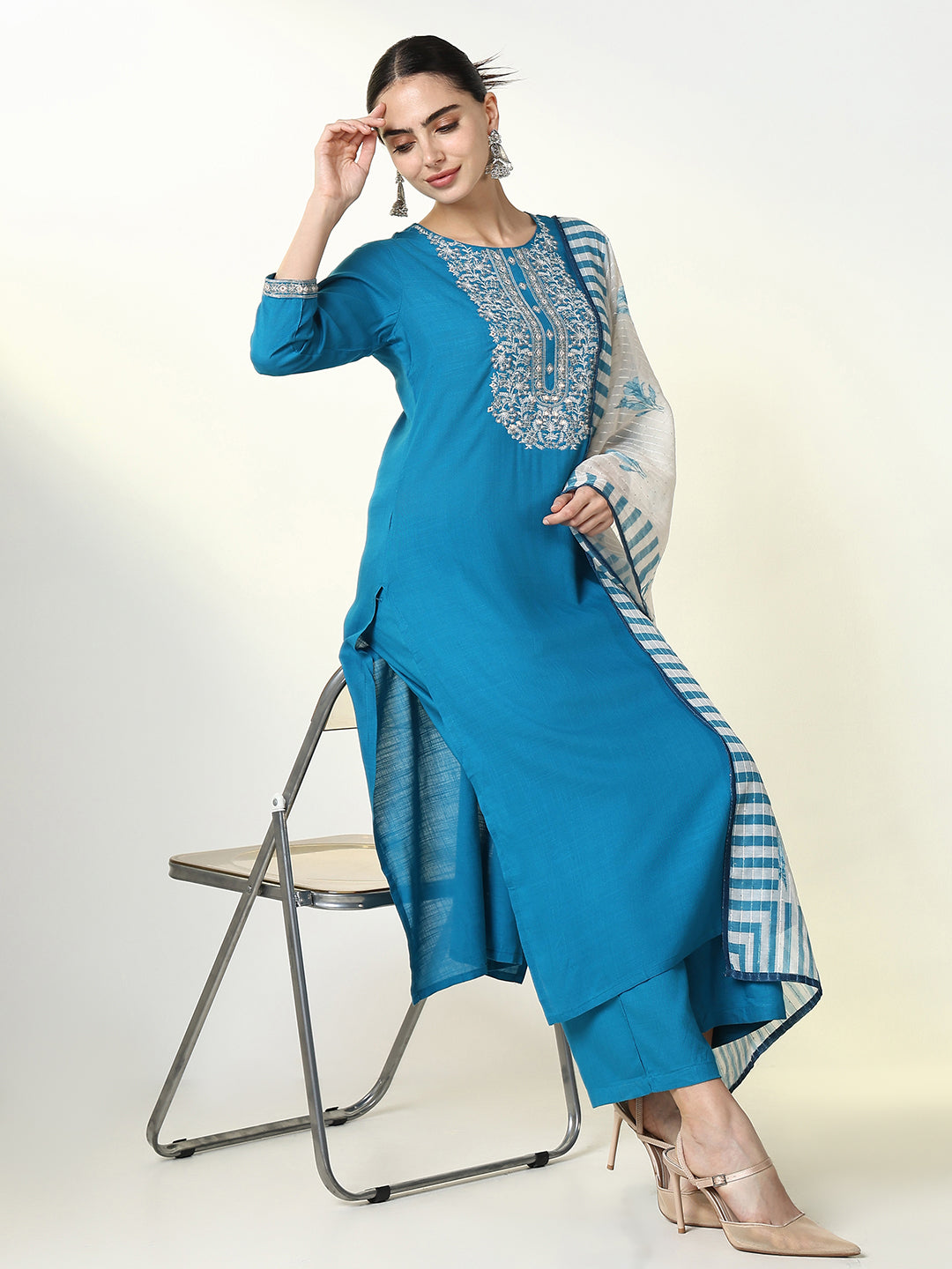 Women Solid Blue Straight Kurta Set with Dupatta