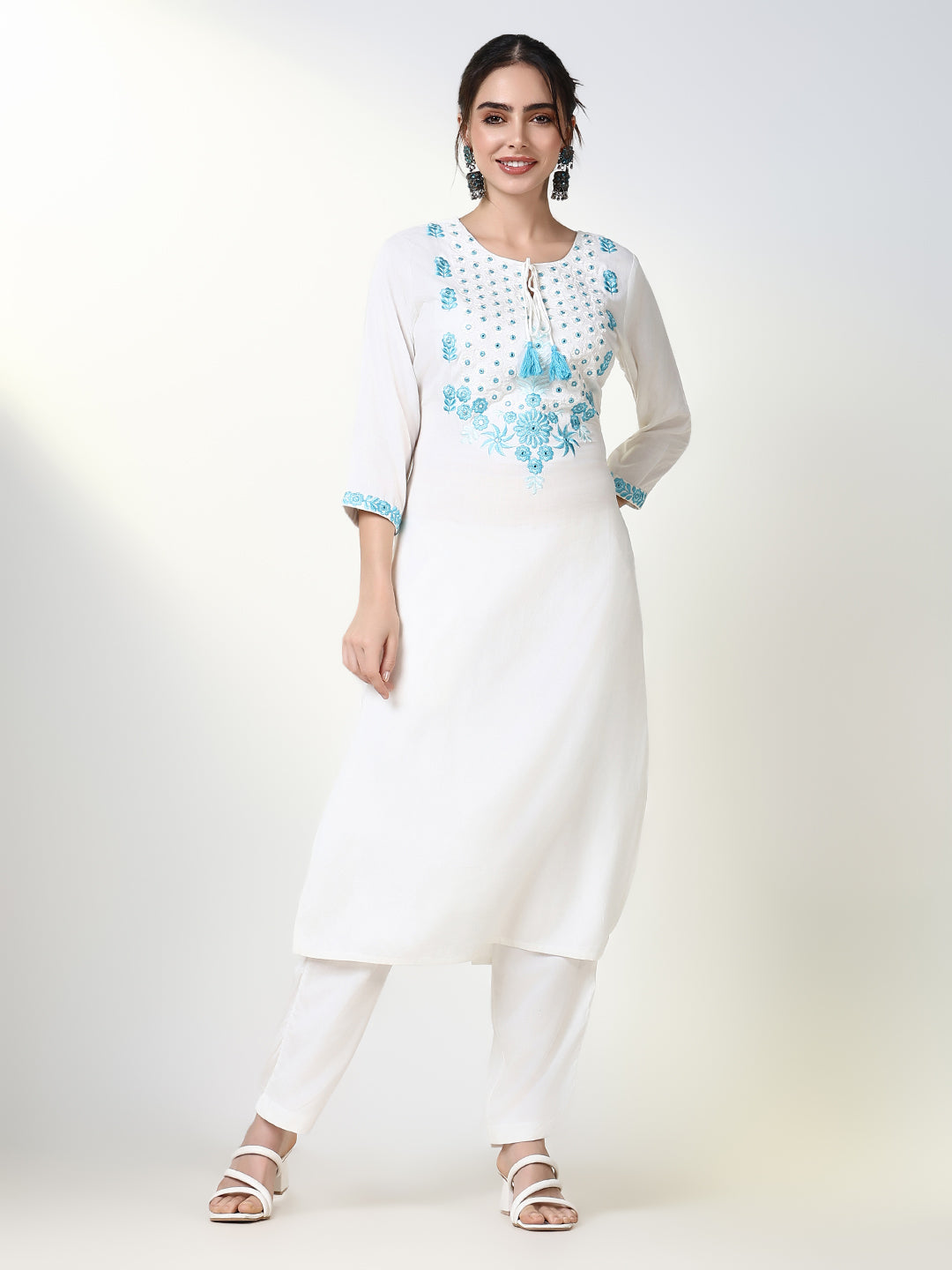 Women Floral White Straight Kurta Set