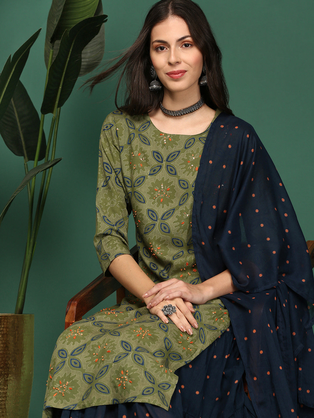 Women Floral Green Straight Kurta Set with Dupatta