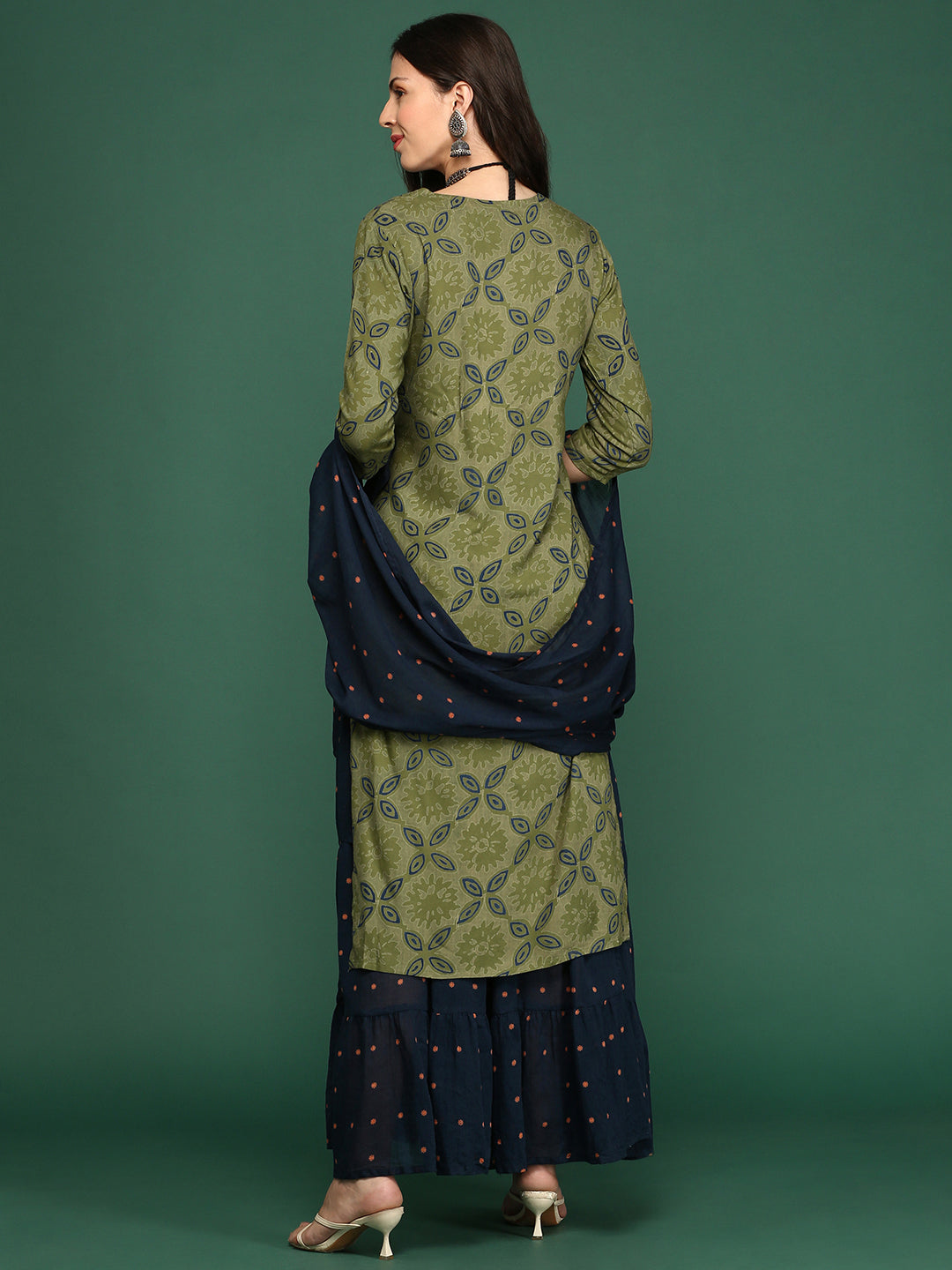 Women Floral Green Straight Kurta Set with Dupatta