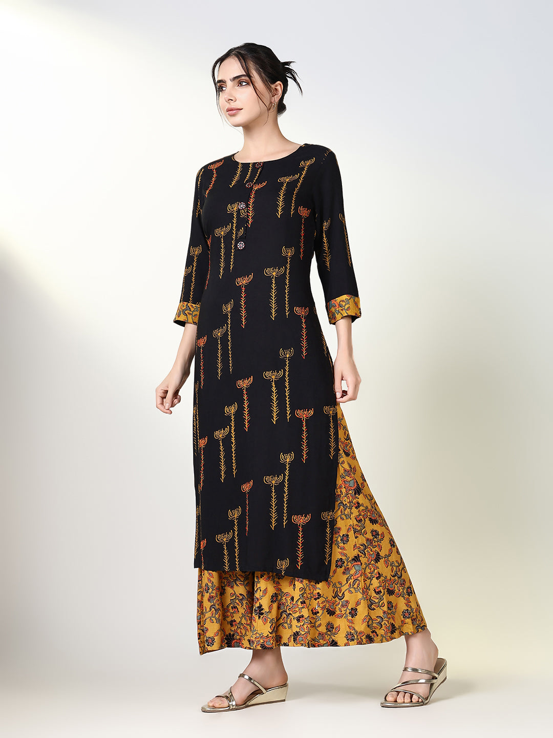 Women Floral Black Straight Kurta Set