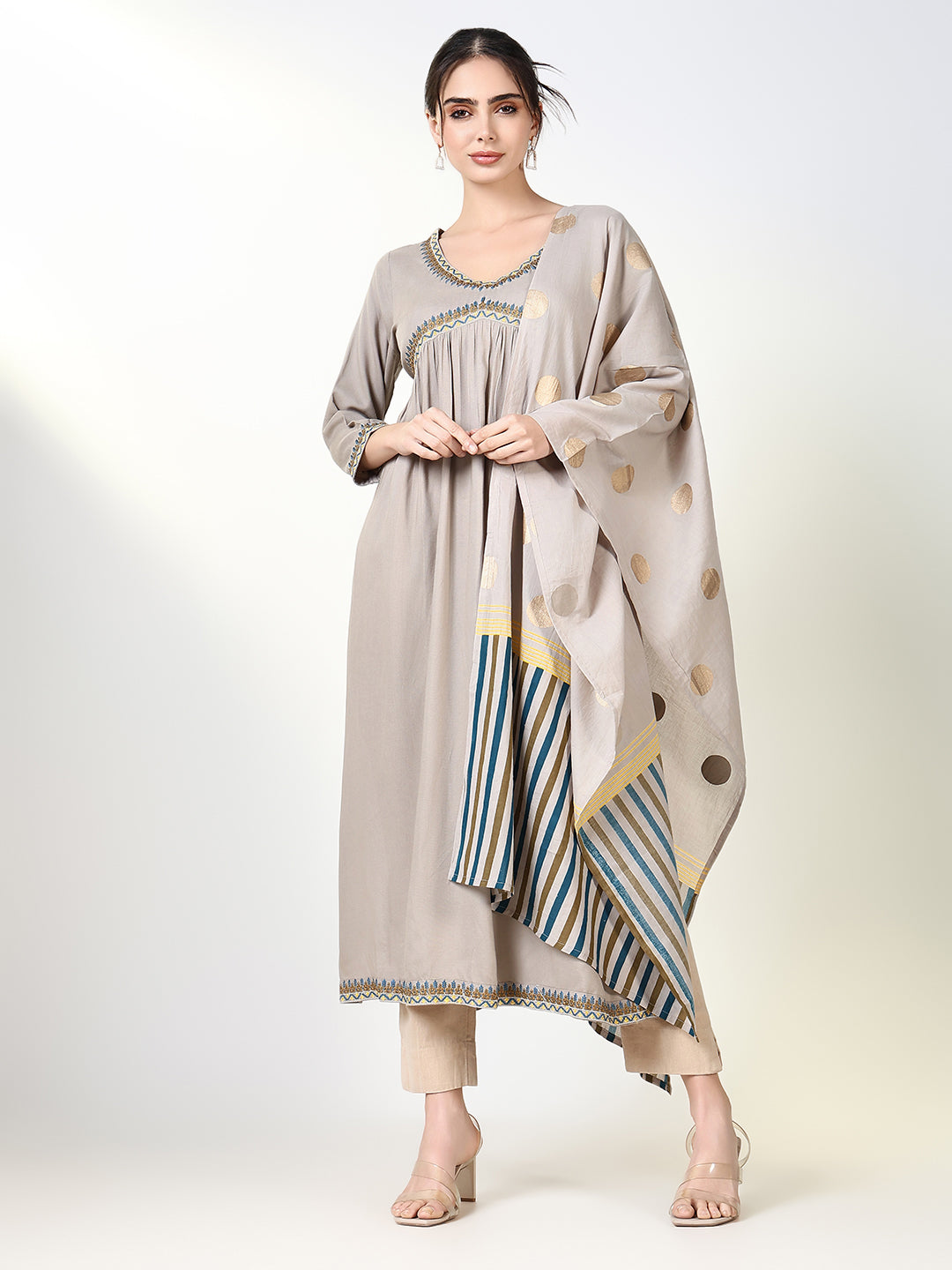 Women Grey Solid Anarkali Kurta with Dupatta