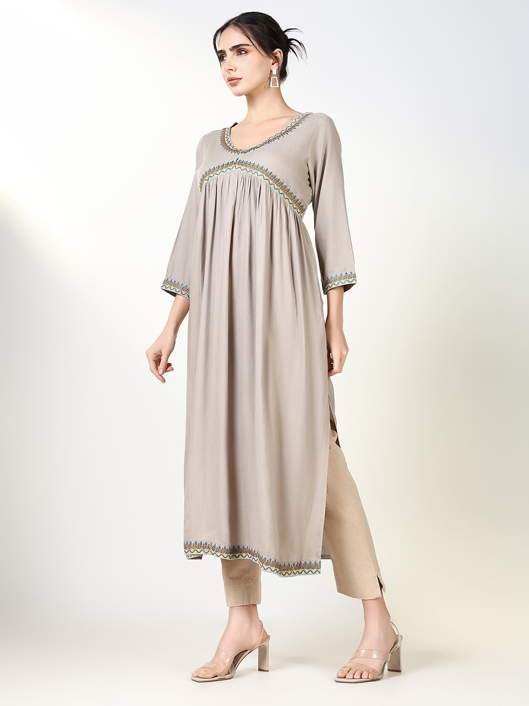 Women Grey Solid Anarkali Kurta with Dupatta