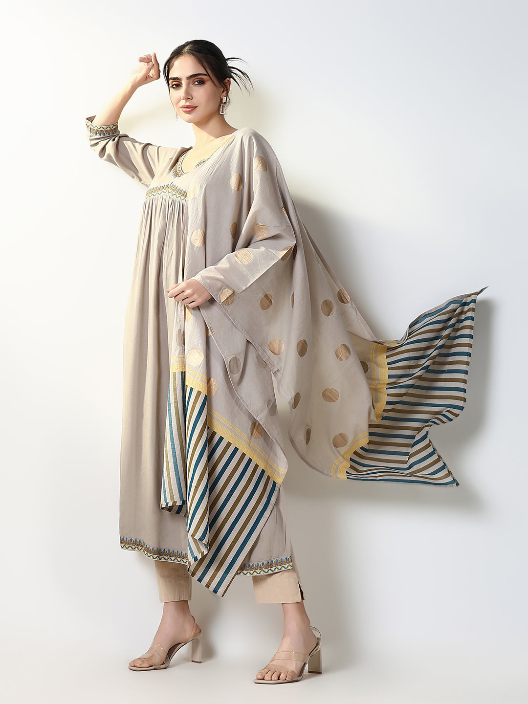 Women Grey Solid Anarkali Kurta with Dupatta