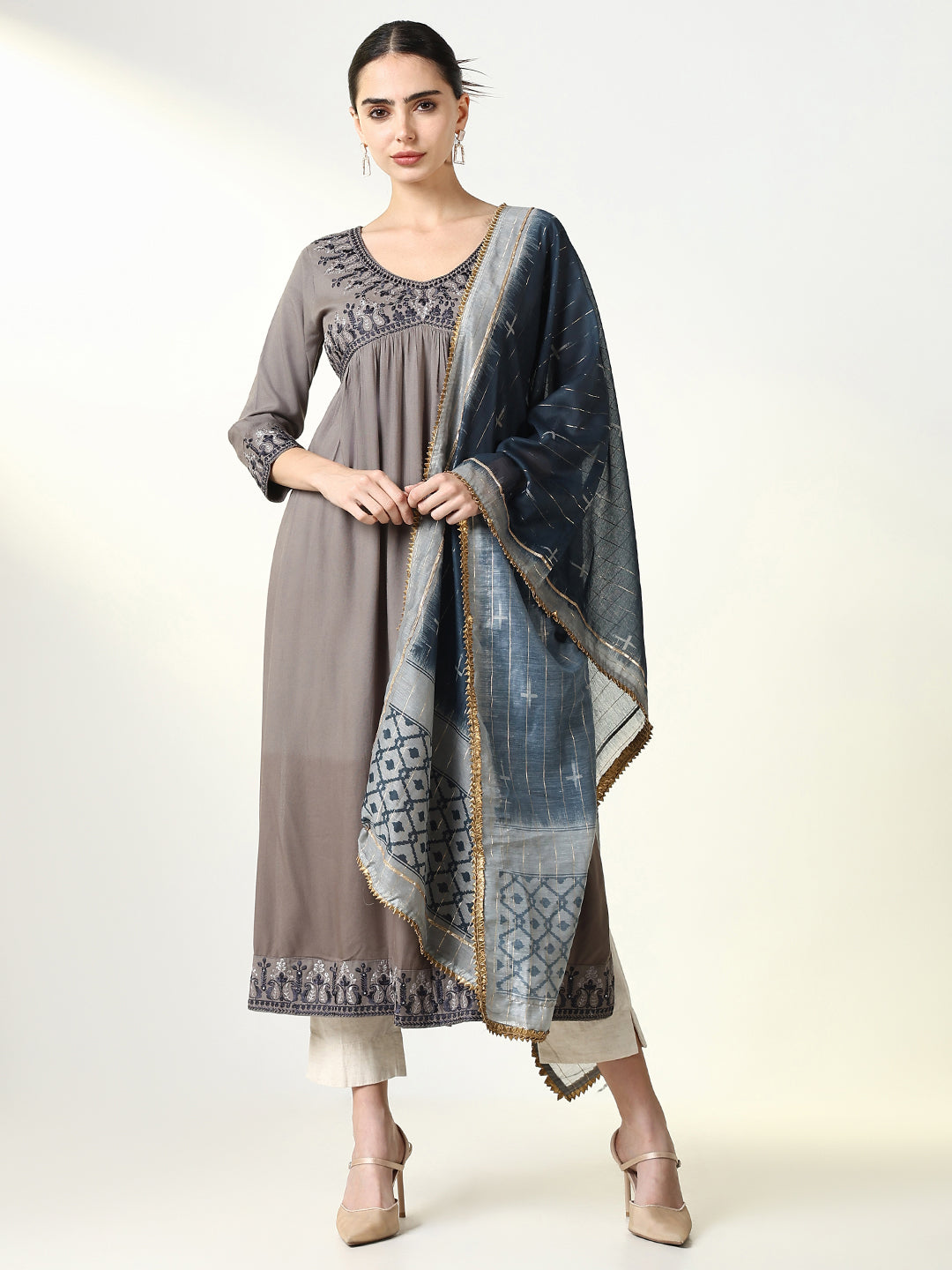 Women Grey Solid Anarkali Kurta with Dupatta