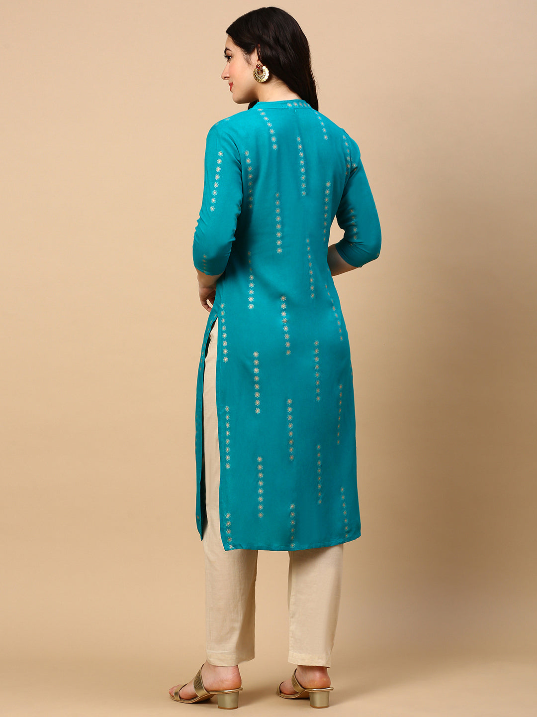 Women Blue Floral Straight Kurta