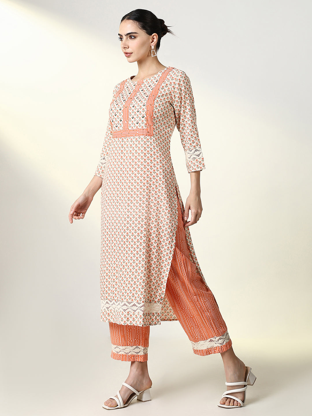 Women Graphic Orange Straight Kurta Set with Dupatta