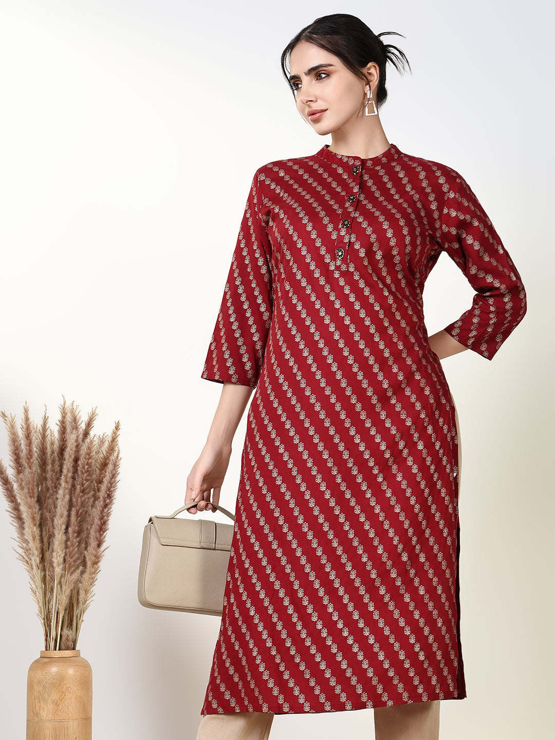 Women Maroon Graphic Straight Kurta