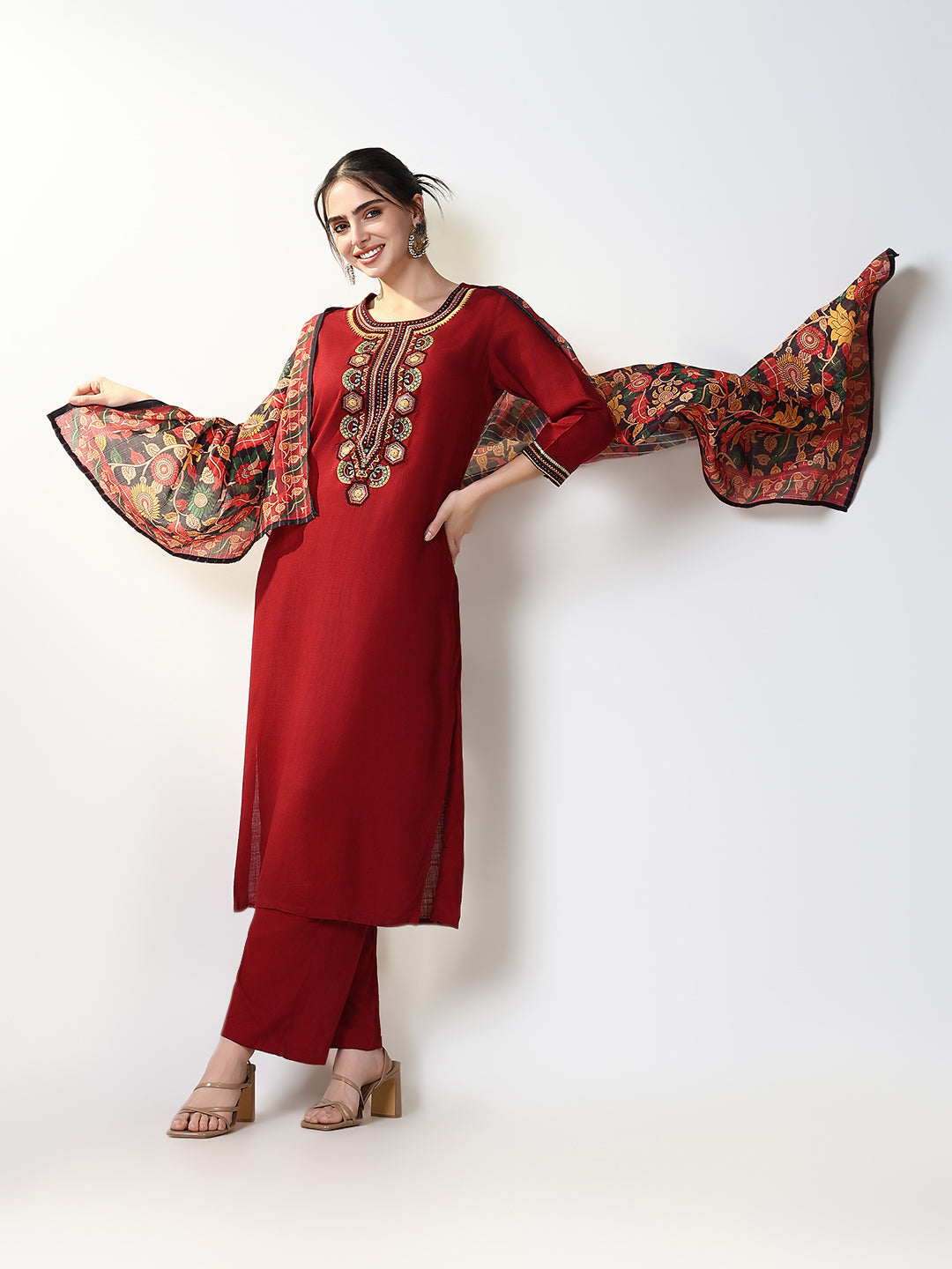 Women Solid Maroon Straight Kurta Set with Dupatta