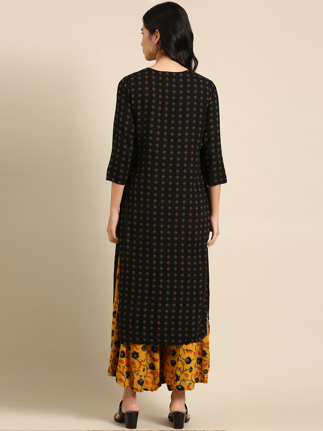 Women Geometric Black Straight Kurta Set