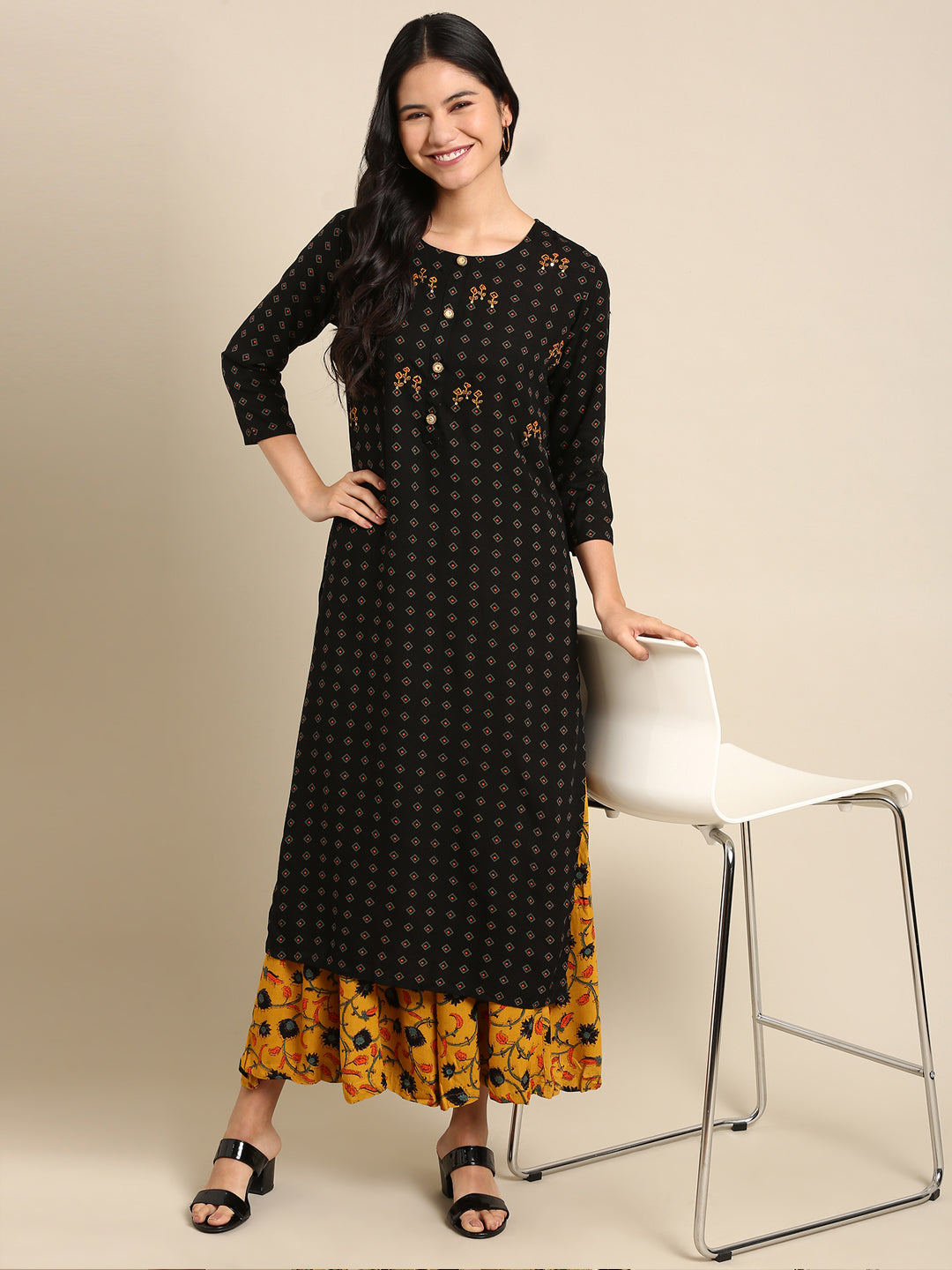 Women Geometric Black Straight Kurta Set