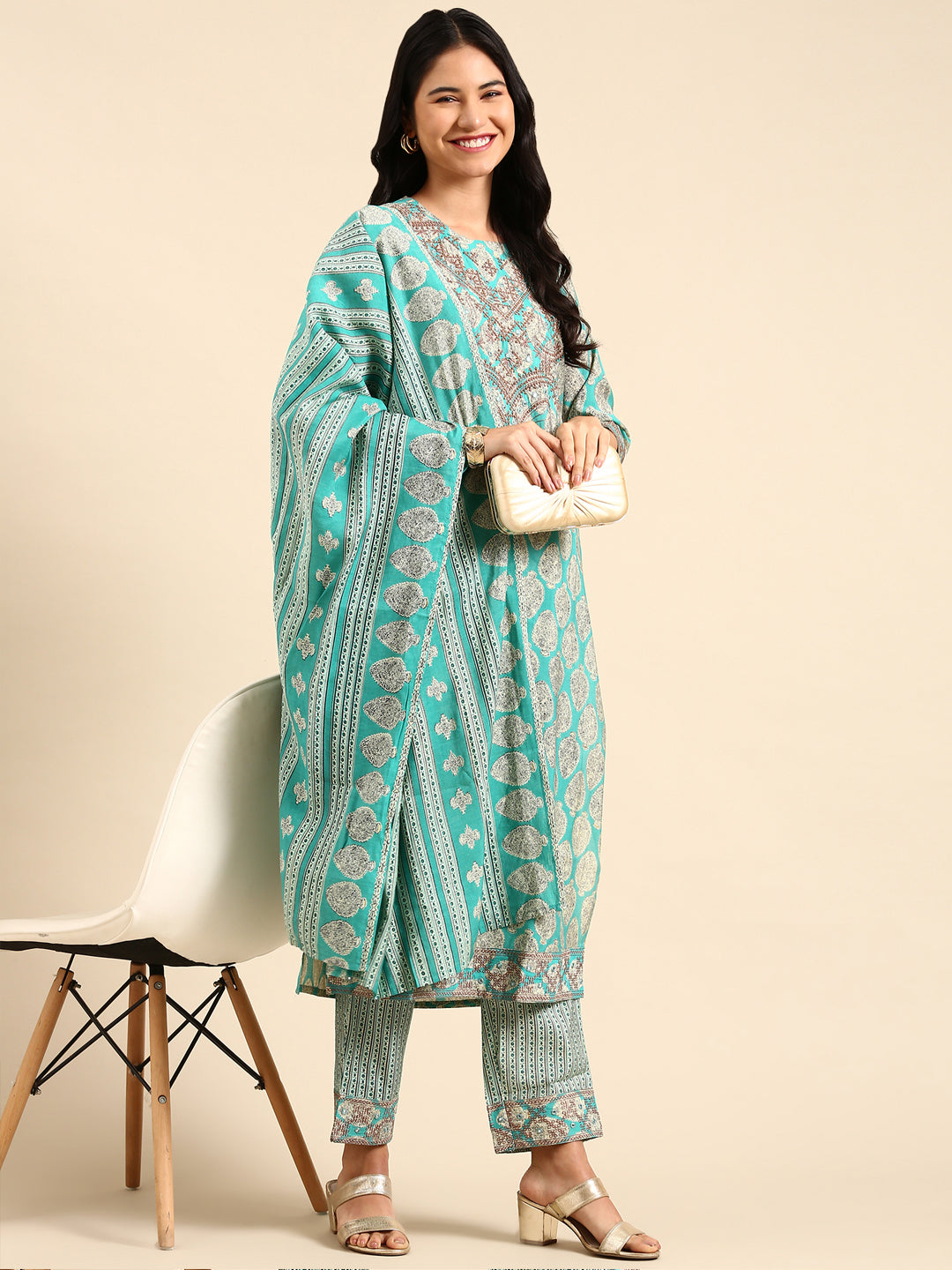 Women Graphic Blue Straight Kurta Set with Dupatta