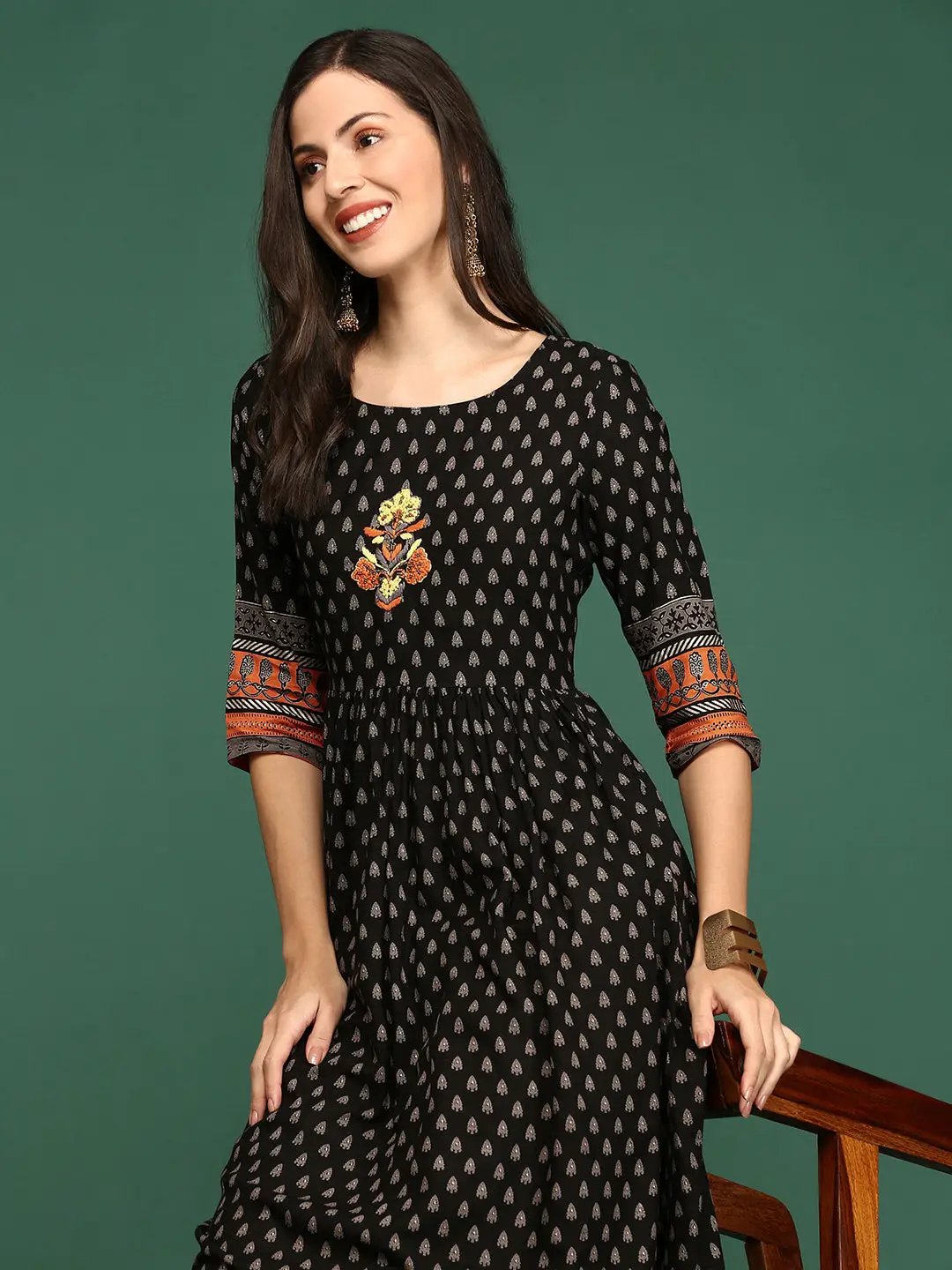 Women's Floral Embroidery Black A-Line Kurta