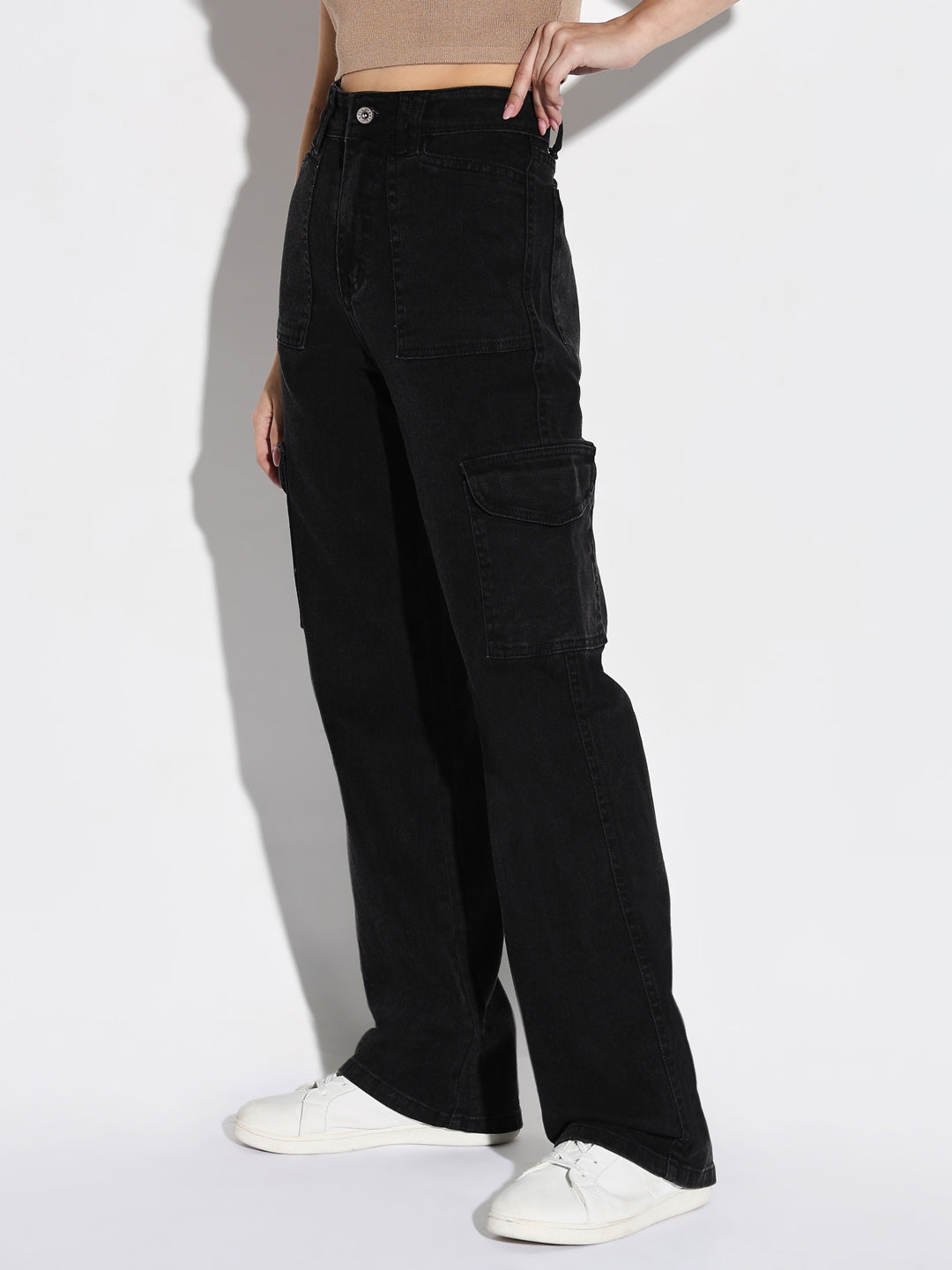 Women Black Wide Leg Cargo Jeans