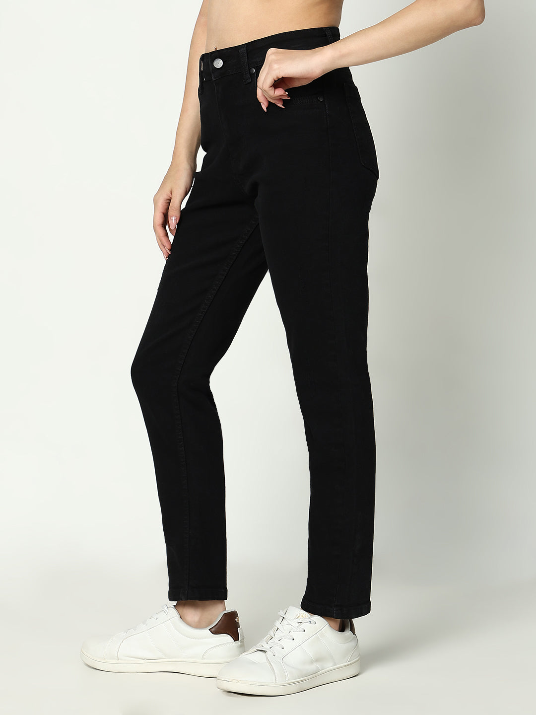 Women Solid Black Slim Fit Jeans