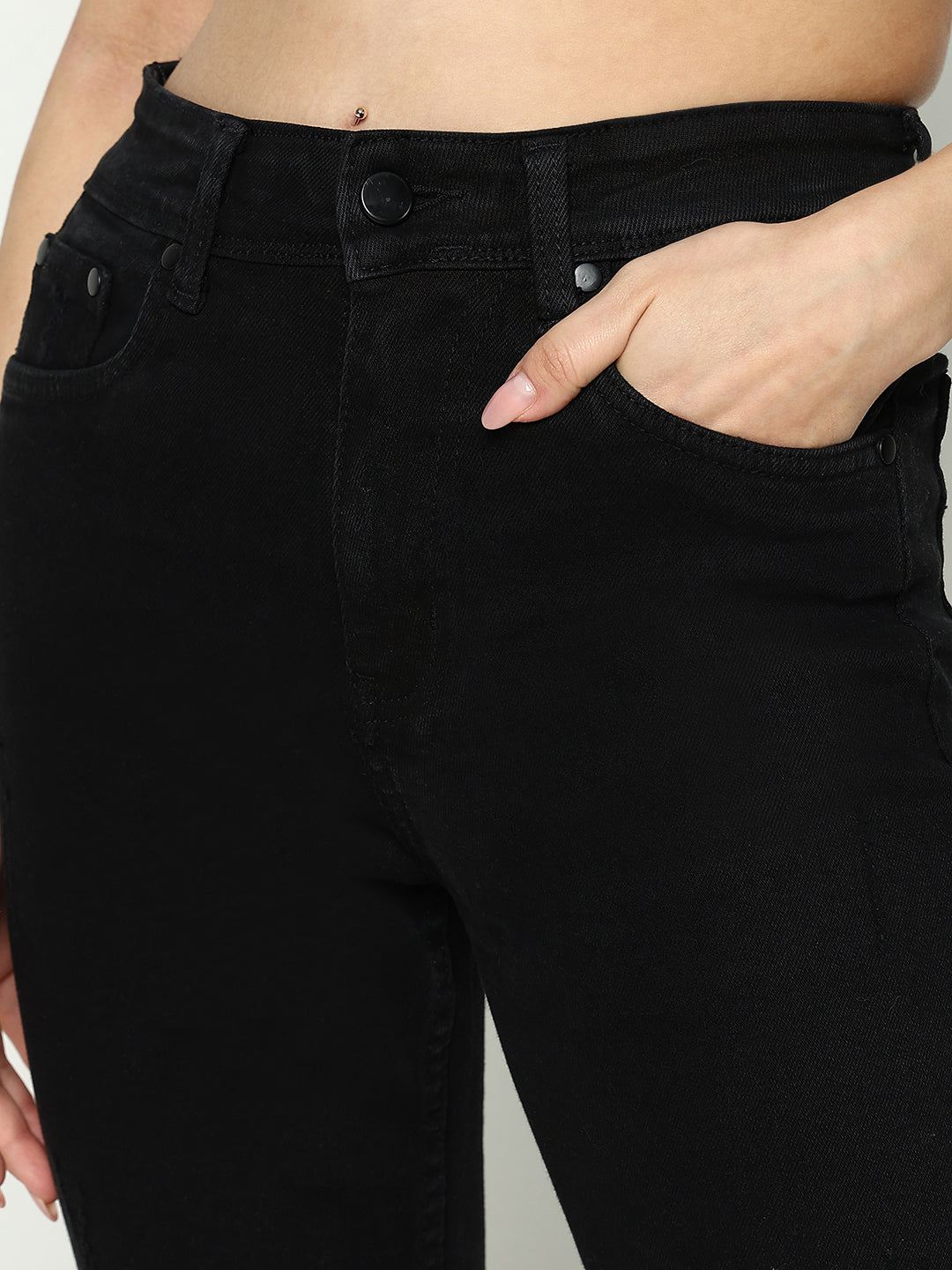 Women Solid Black Slim Fit Jeans