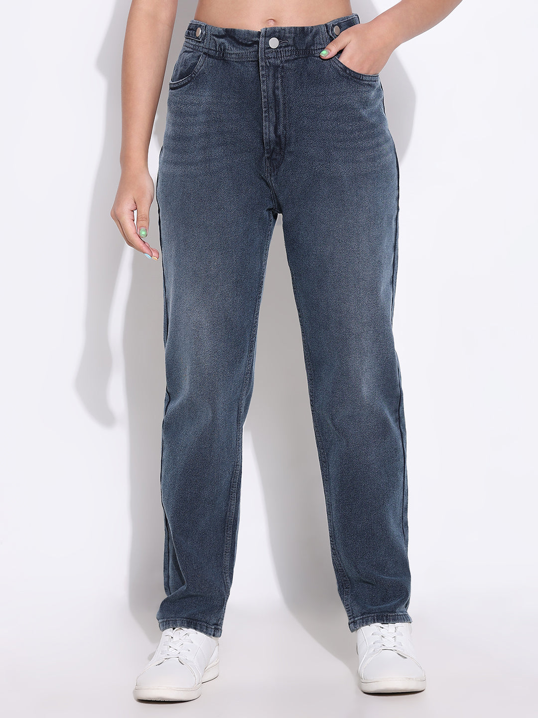 Women Solid Blue Straight Fit Jeans