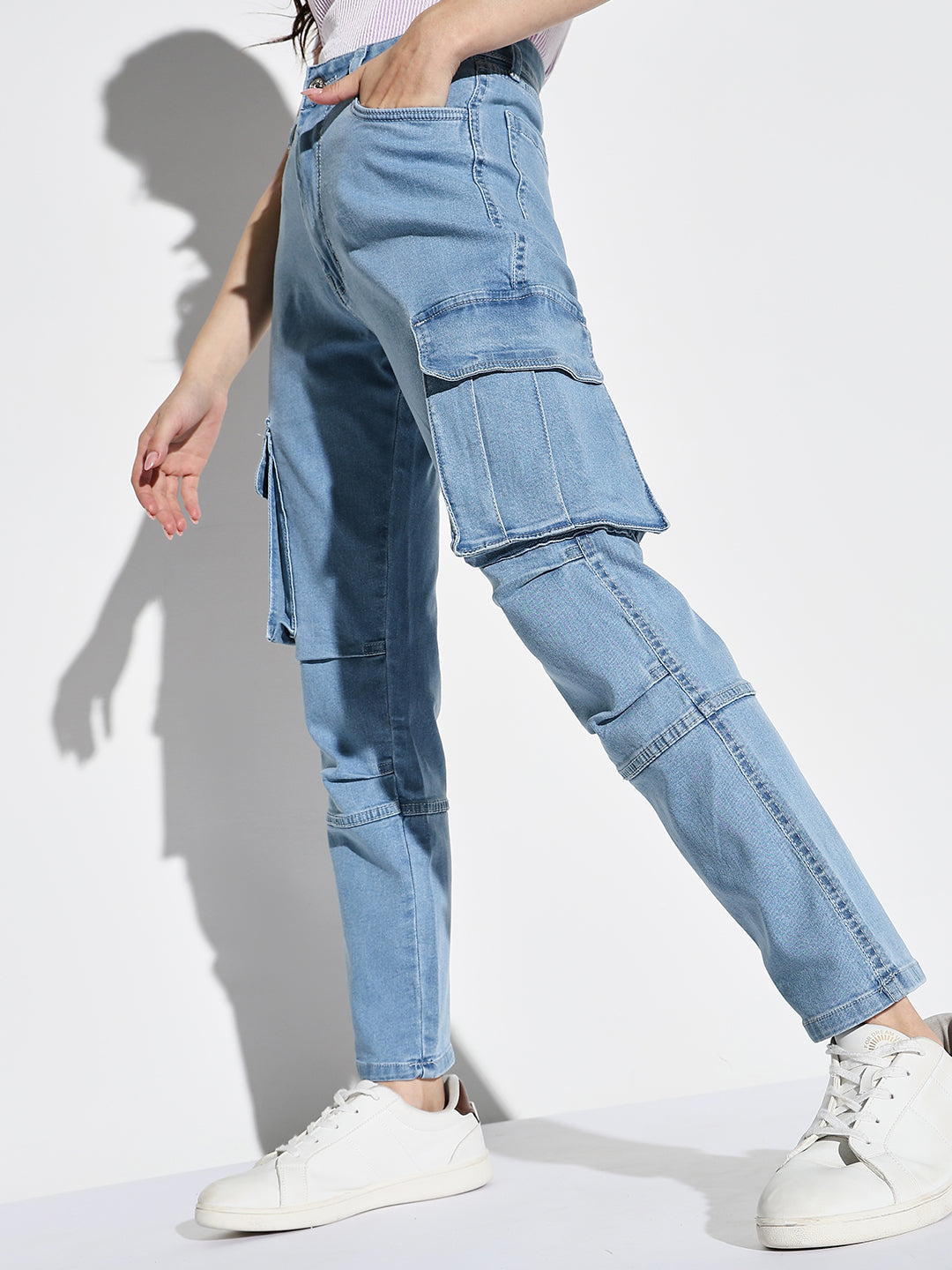 Women Blue Straight Fit Cargo Jeans