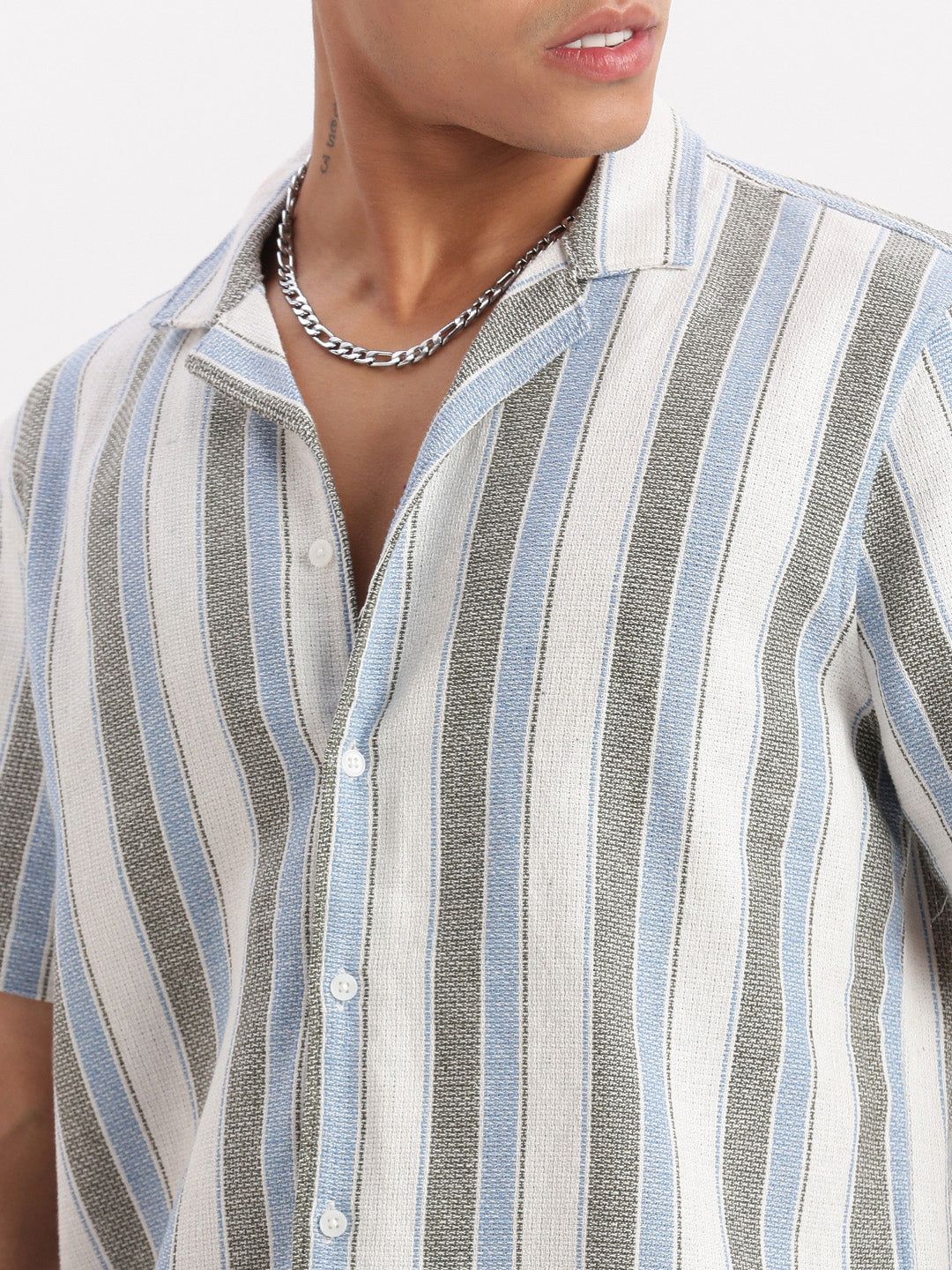 Men Cuban Collar Vertical Stripes White Shirt