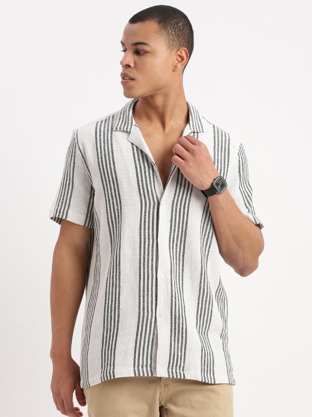 Men Cuban Collar Vertical Stripes White Shirt