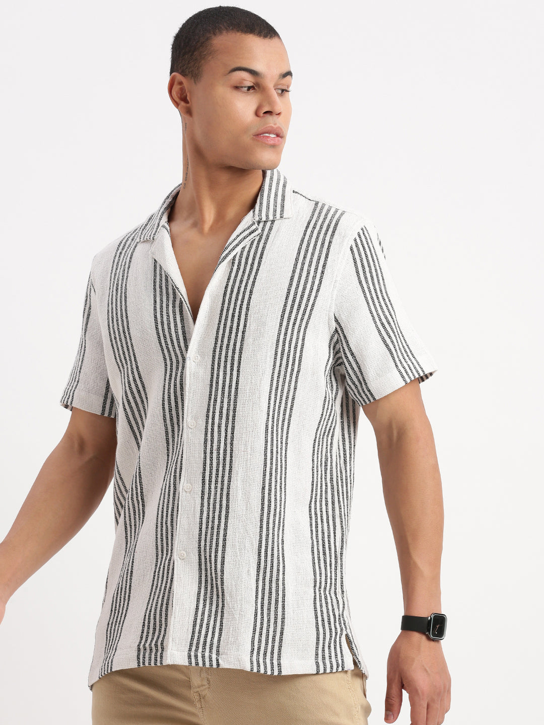 Men Cuban Collar Vertical Stripes White Shirt