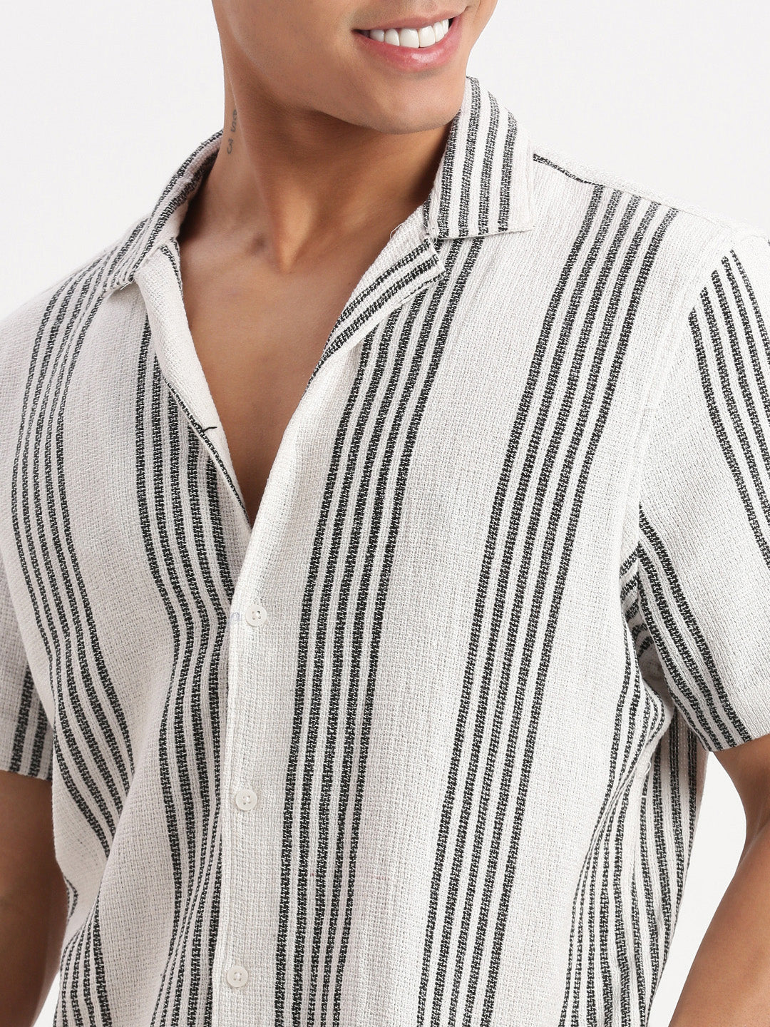 Men Cuban Collar Vertical Stripes White Shirt