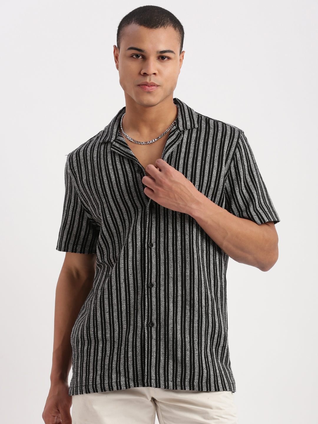 Men Cuban Collar Vertical Stripes Black Shirt