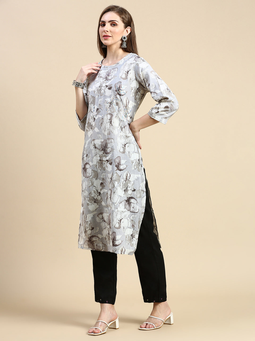 Women Floral Sequins Grey Straight Kurta