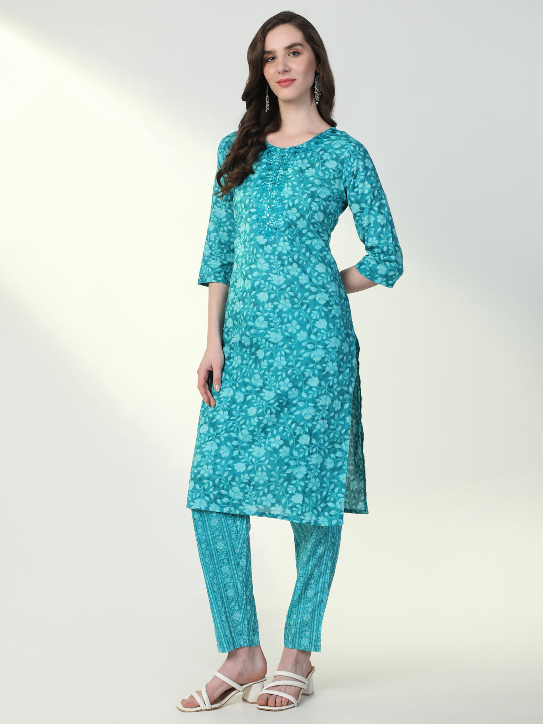 Women Blue Floral Kurta Set with Dupatta