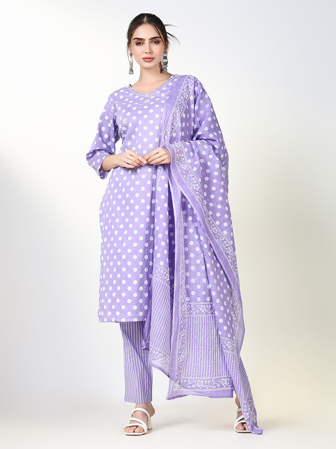 Women Printed Lavender Straight Kurta Set with Dupatta