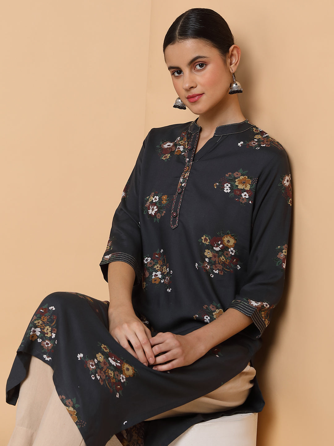 Women Straight Black Floral Kurta