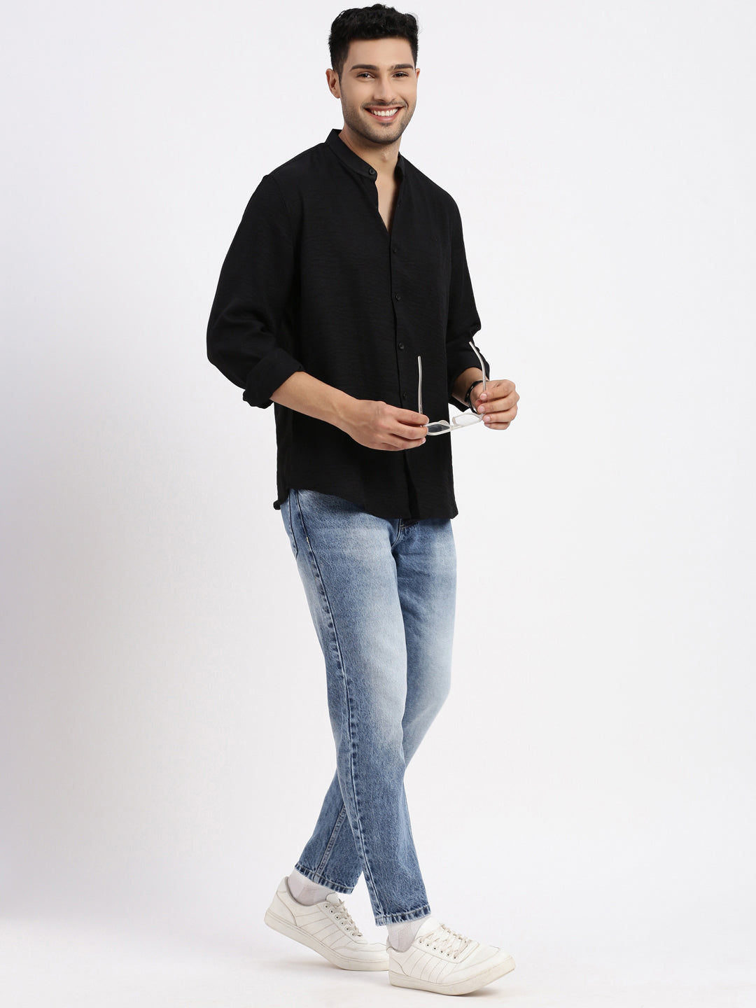 Men Black Solid Slim Fit Shirt