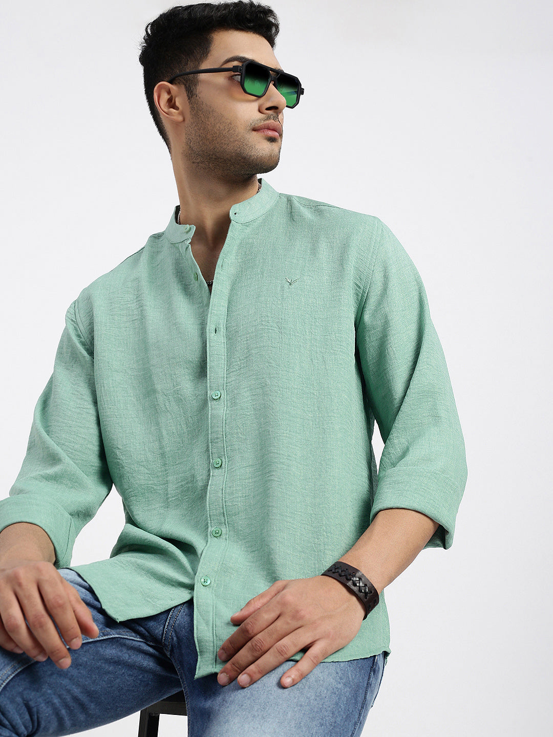 Men Green Solid Slim Fit Shirt