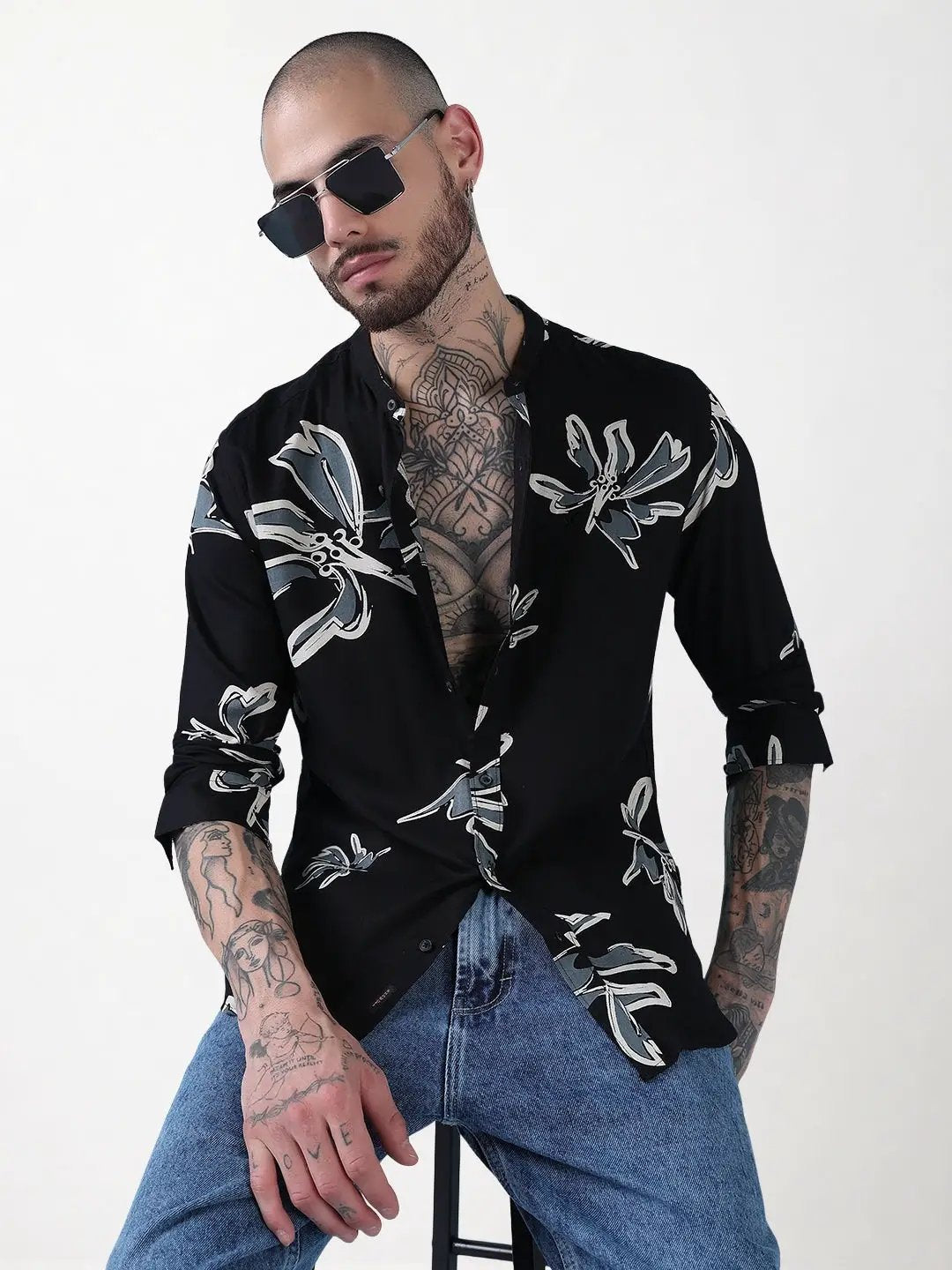 Men's Black Floral Mandarin Collar Slim Fit Long Sleeves Shirt - Uncategorized from SHOWOFFFF
