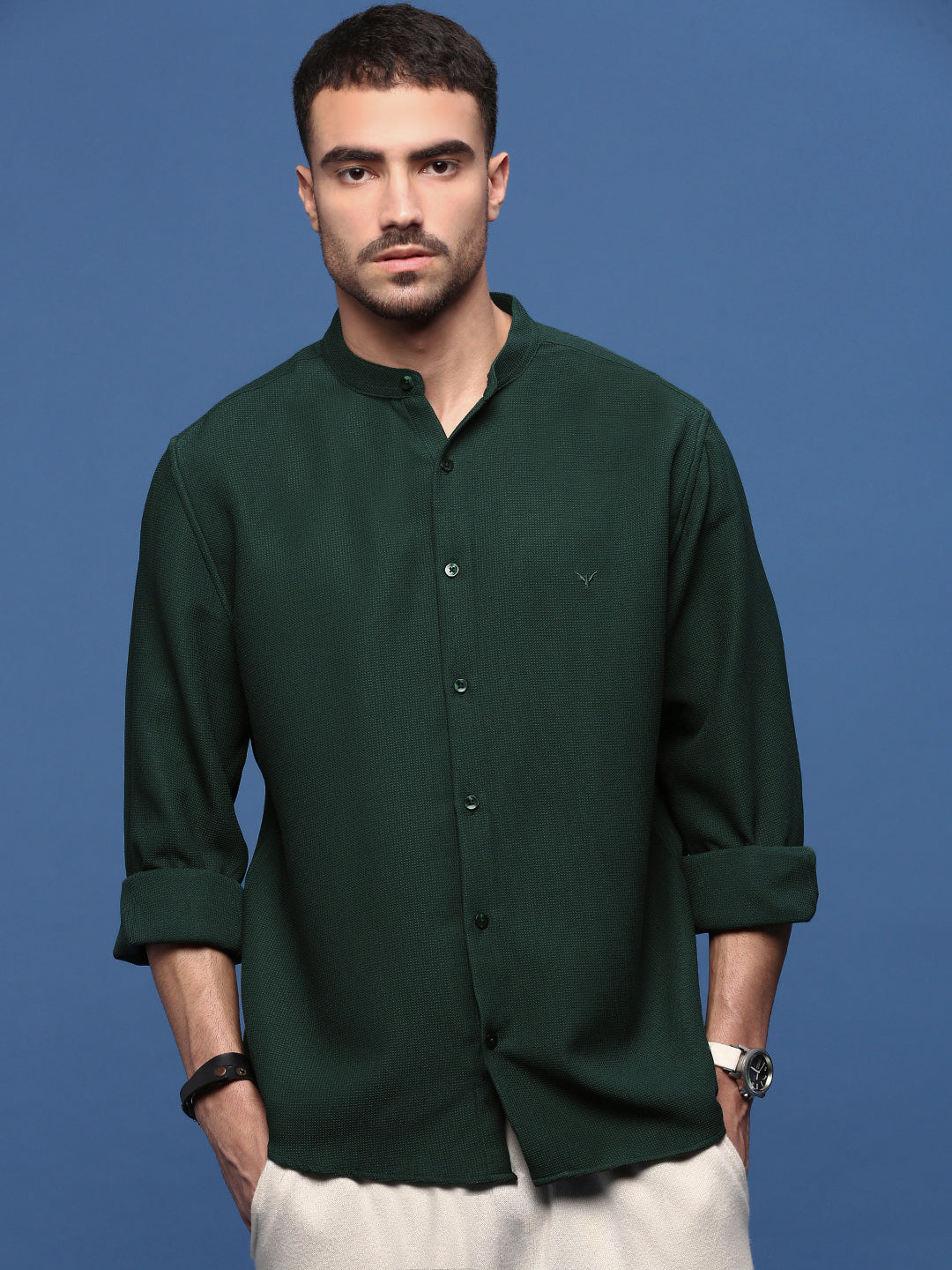 Men Green Solid Slim Fit Shirt