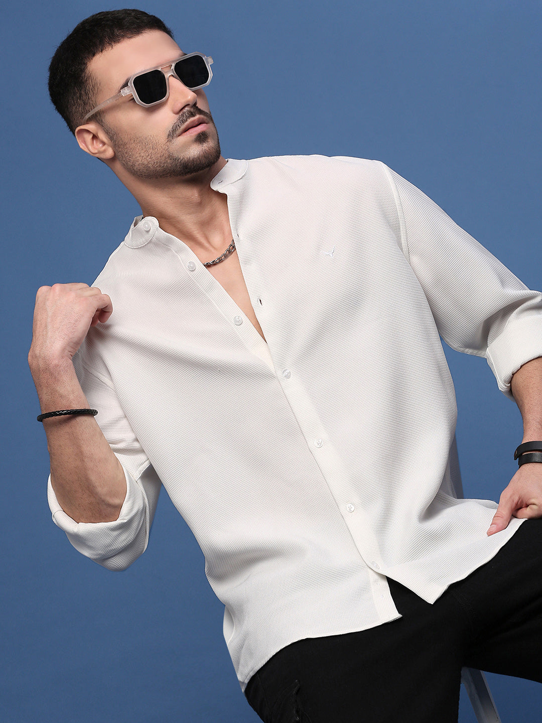 Men White Solid Slim Fit Shirt