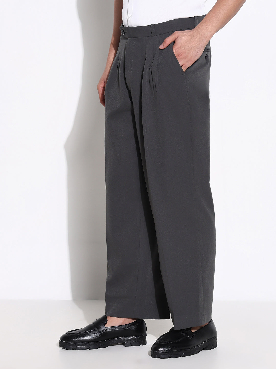Buy Men's Grey Solid Loose Fit Low-Rise Pleated Trousers | Showoffff
