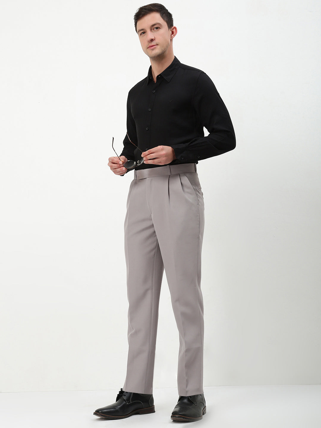 Men Grey Solid Slim Fit Formal Trousers