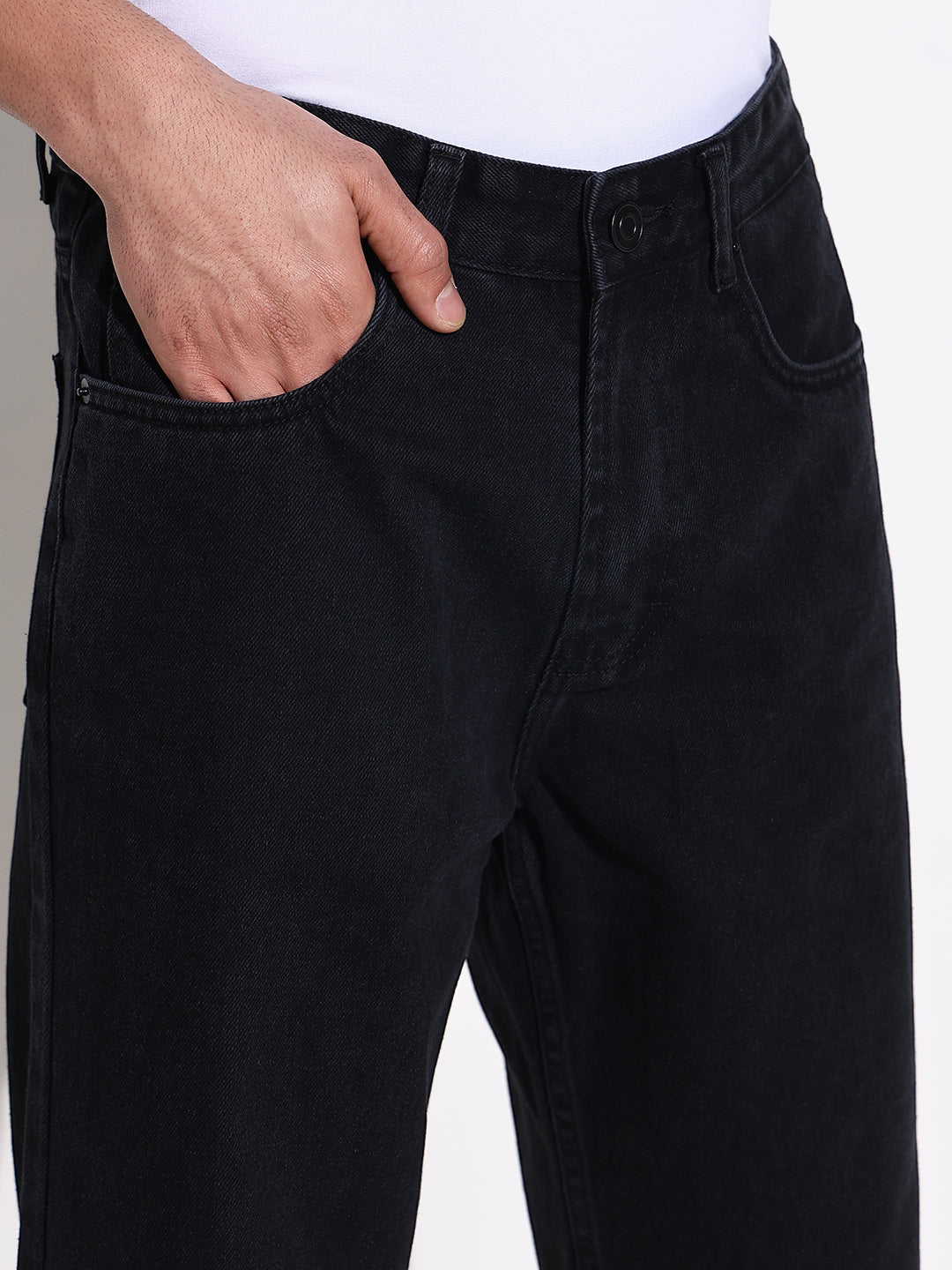 Men Black Straight Fit Jeans