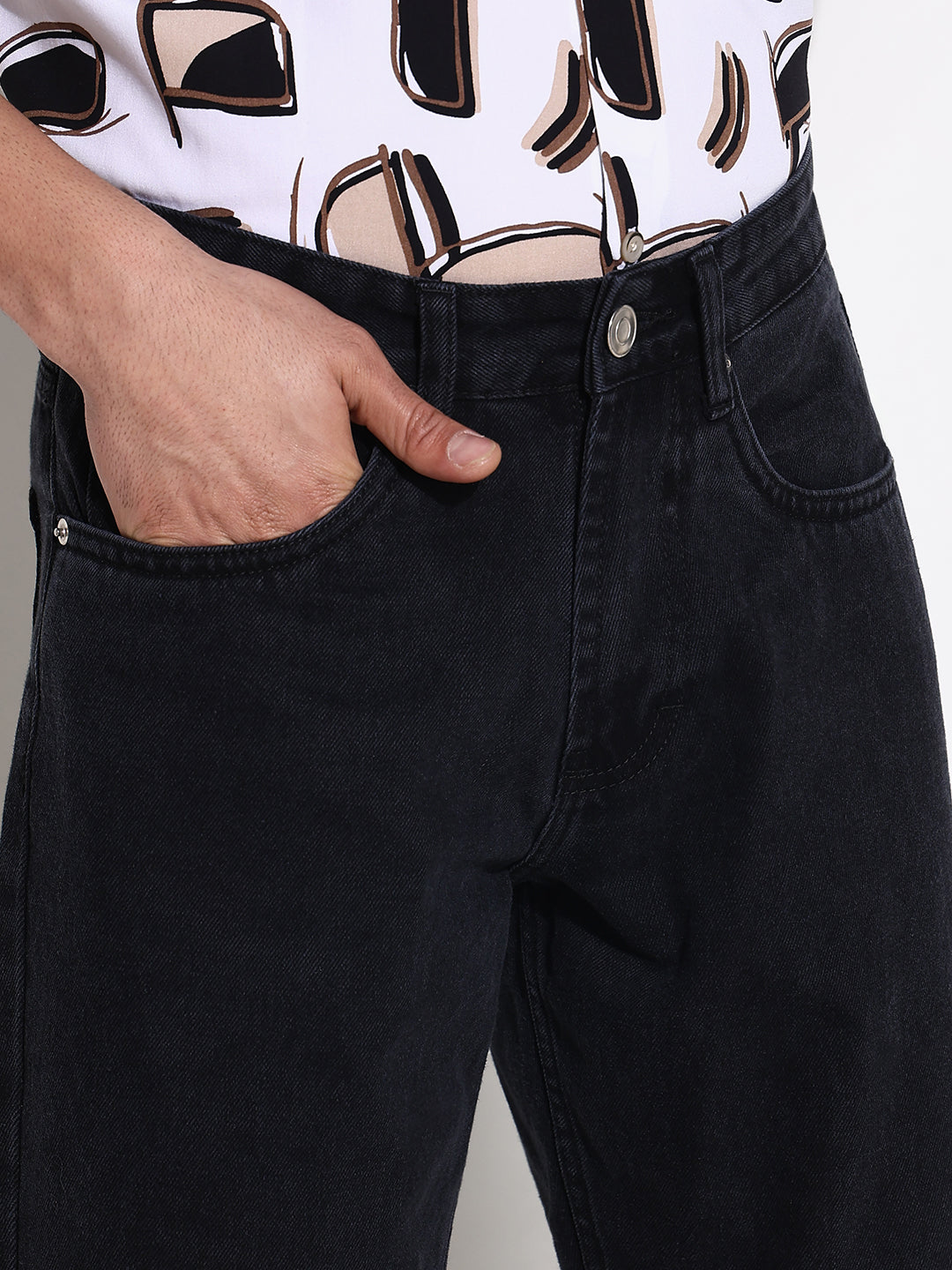 Men Black Straight Fit Jeans