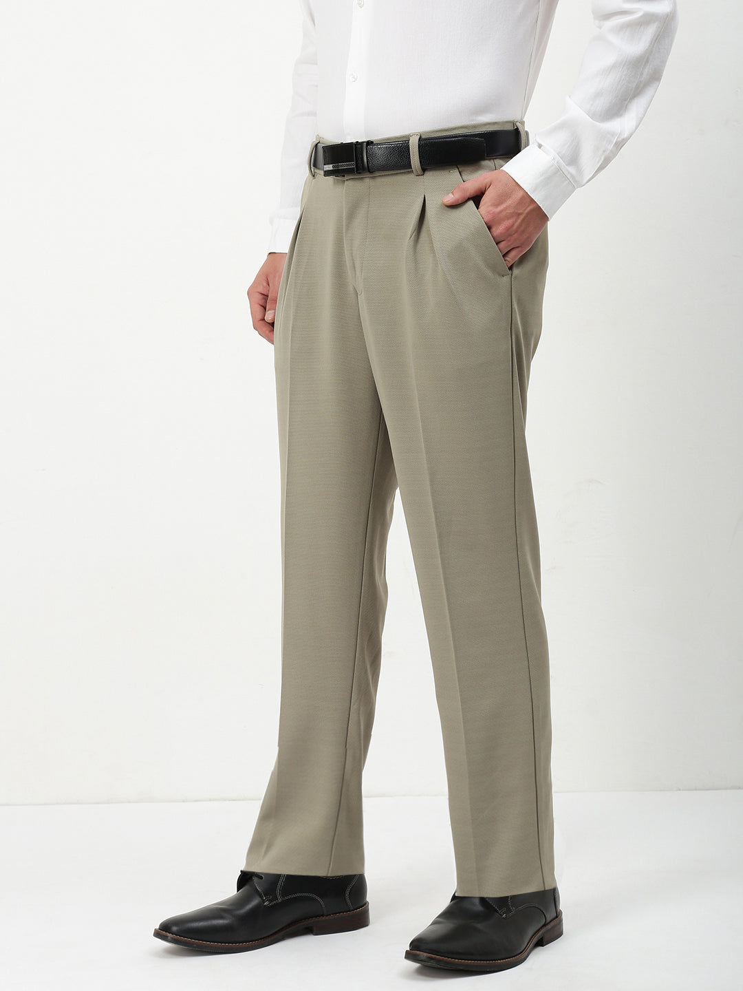 Men Green Solid Formal Trousers