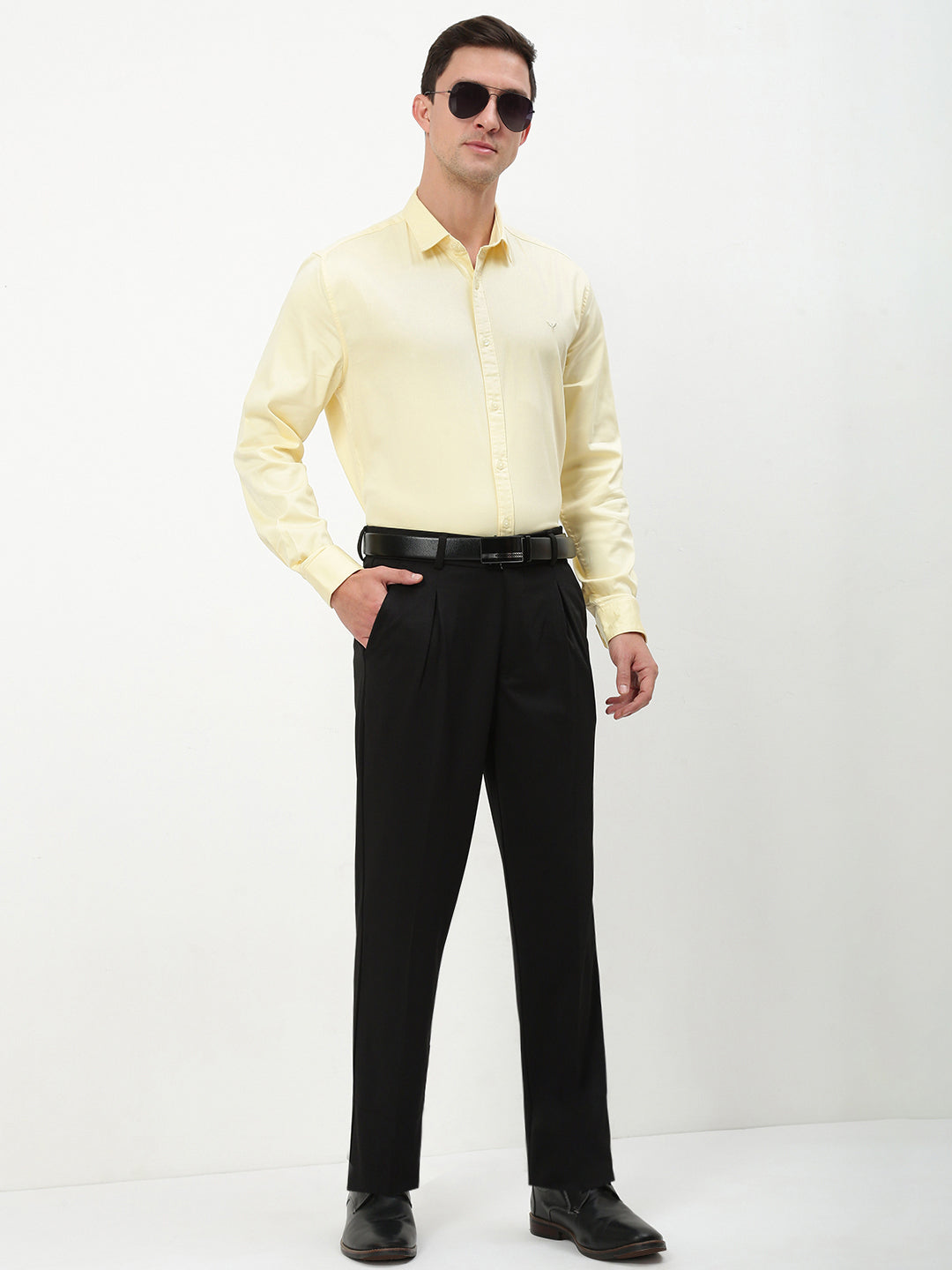 Men Black Solid Formal Trousers