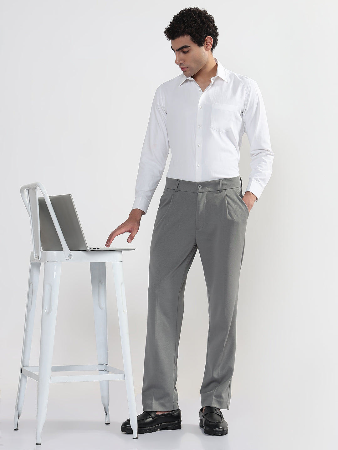 Men's Grey Relaxed Fit Formal Trouser